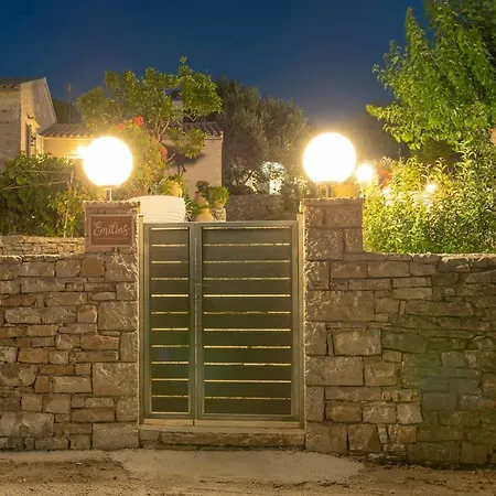 Emilios Stone House Tatil Evi Gaios